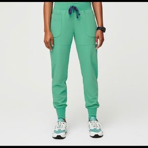 NWT Figs Surgical Green Nepal Joggers